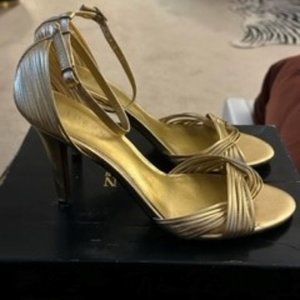 RALPH LAUREN ASTOR GOLD HEELS (9 1/2)